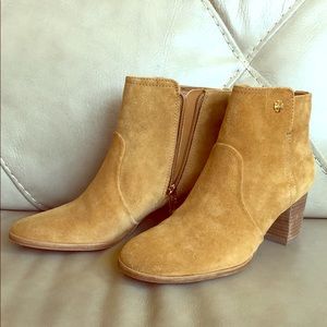 I am no longer wearing these shoes